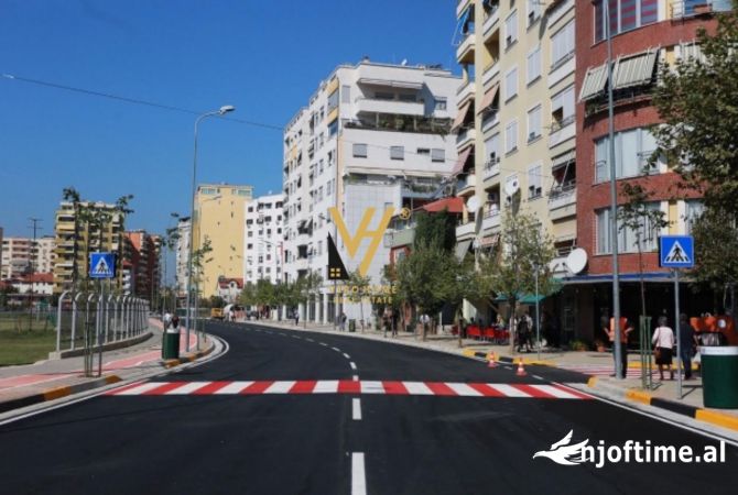Ambient biznesi me qera 3+1 ne Tirane - 2,000 Euro