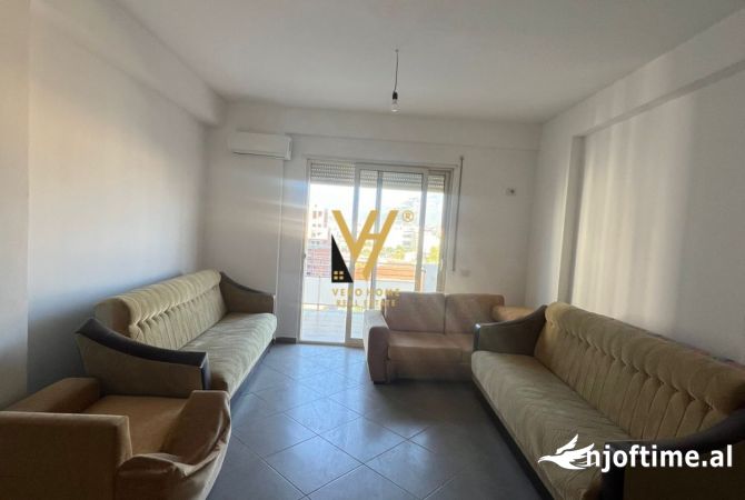 Shtepi me qera 2+1 ne Tirane - 400 Euro