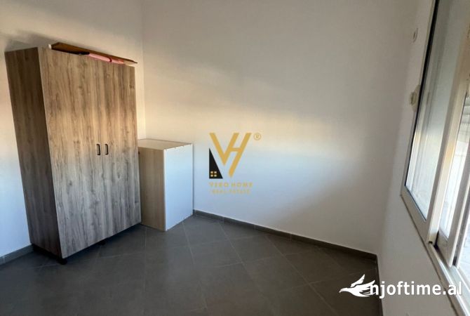 Shtepi me qera Apartament ne Tirane, 2+1, Mobilimi Pjeserisht e mobiluar, Pagesa 400  Euro.