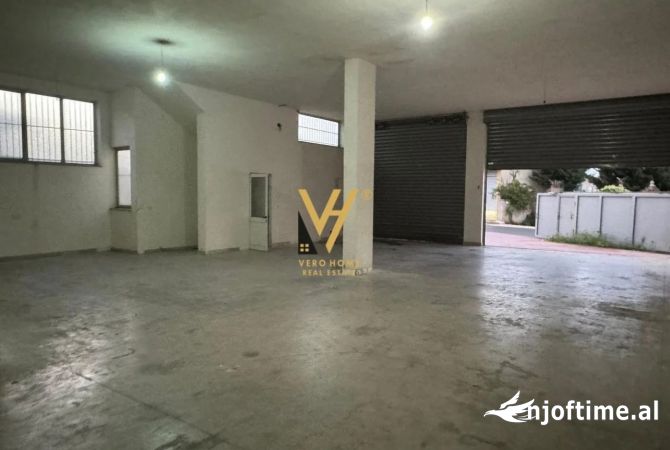 Ambient biznesi me qera 4+1 ne Tirane - 1,200 Euro