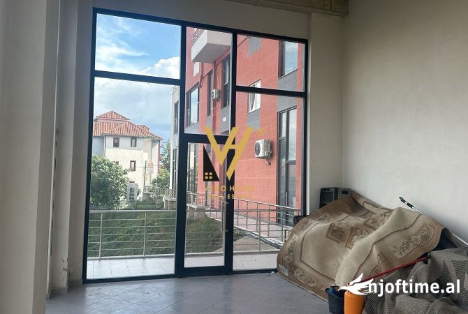Ambient biznesi me qera 1+1 ne Tirane - 7,200 Euro