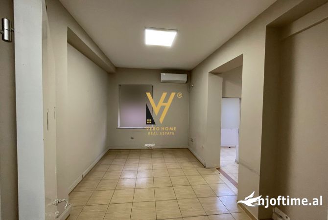 JEPET ZYRE 140 M2 ME QERA NE BLLOK 1.500 EURO