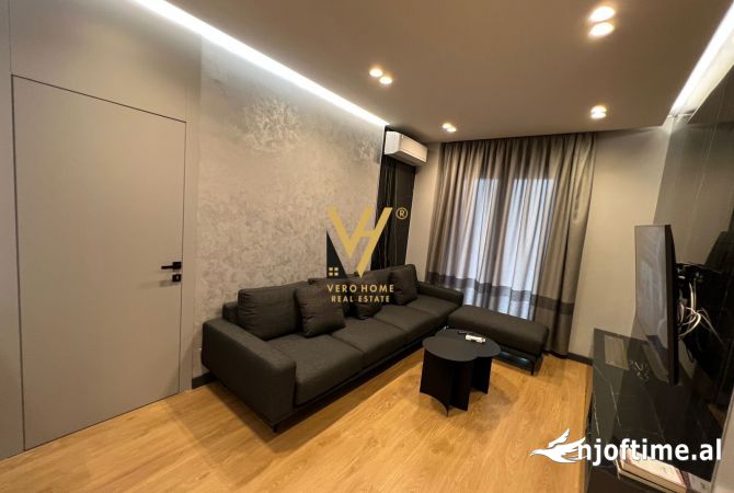 Shtepi me qera 2+1 ne Tirane - 1,800 Euro