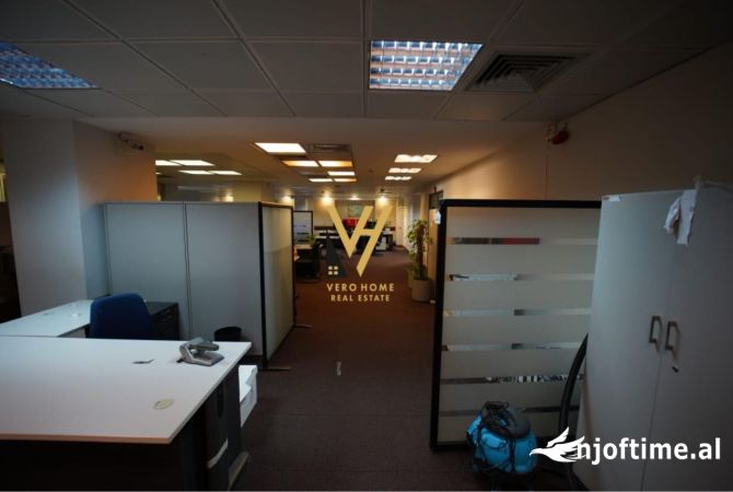 Ambient biznesi me qera 3+1 ne Tirane - 12,000 Euro