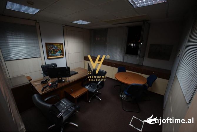 Ambient biznesi me qera 3+1 ne Tirane - 12,000 Euro