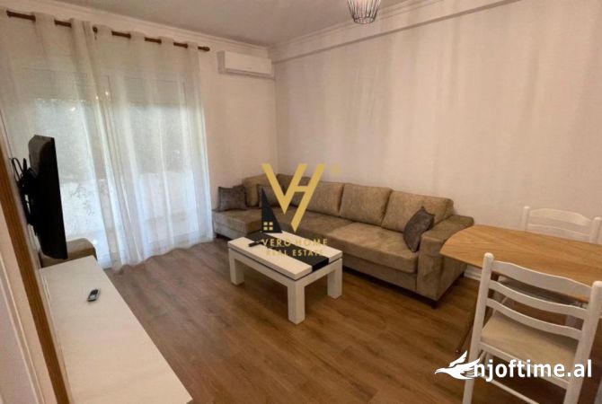 Shtepi me qera 2+1 ne Tirane - 800 Euro