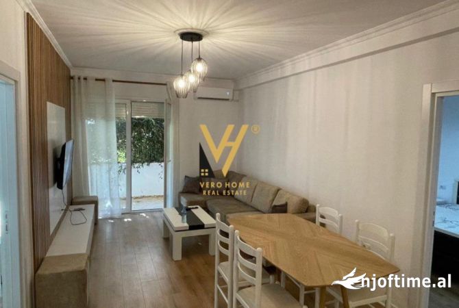 Shtepi me qera Apartament ne Tirane, 2+1, Mobilimi E mobiluar, Pagesa 800  Euro.