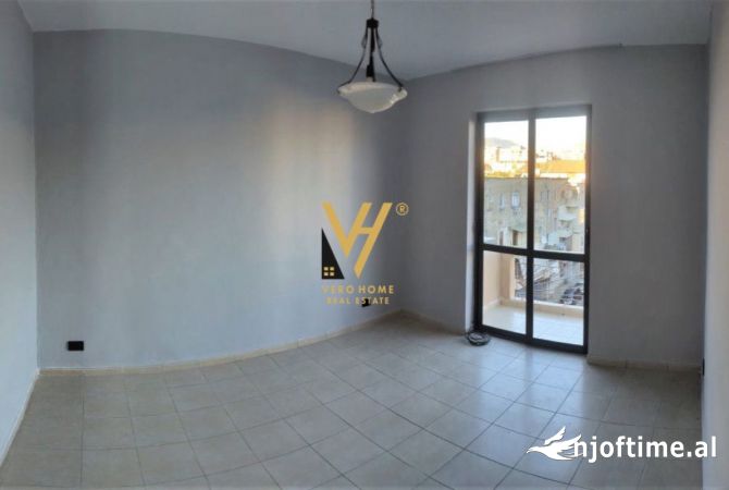 Ambient biznesi me qera 3+1 ne Tirane - 400 Euro