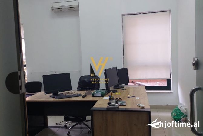 Ambient biznesi me qera 3+1 ne Tirane - 450 Euro
