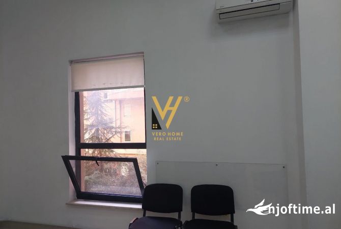 Ambient biznesi me qera 3+1 ne Tirane - 450 Euro