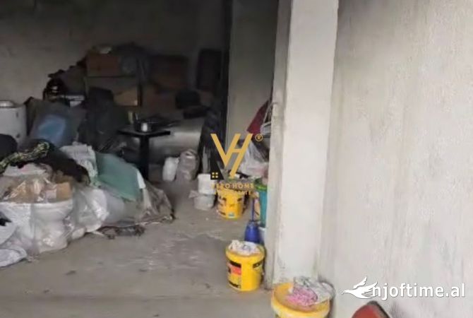 Ambient biznesi me qera 4+1 ne Tirane - 500 Euro