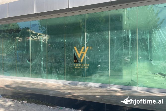 Ambient biznesi me qera 2+1 ne Tirane - 1,800 Euro