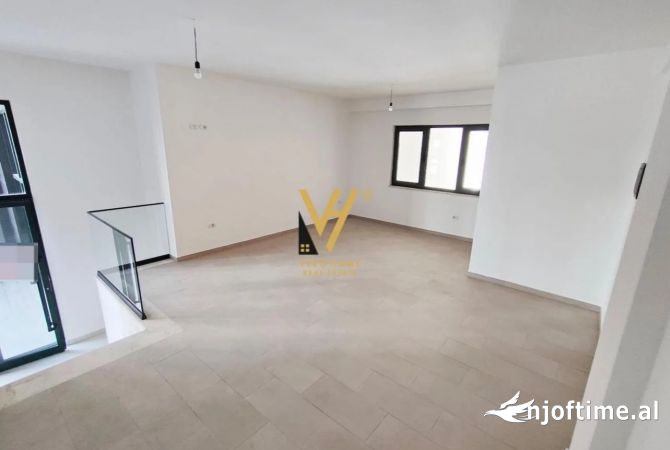 Ambient biznesi me qera 1+1 ne Tirane - 400 Euro