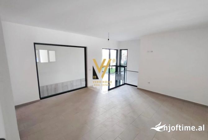 Ambient biznesi me qera 1+1 ne Tirane - 400 Euro