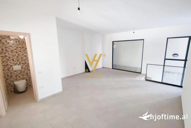 Ambient biznesi me qera 1+1 ne Tirane - 400 Euro