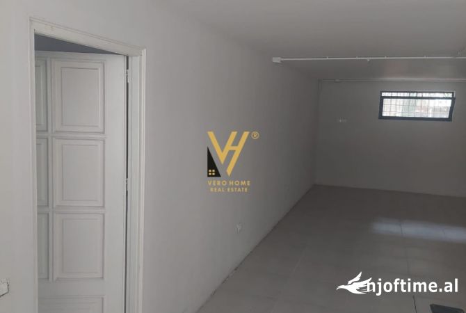 Ambient biznesi me qera 1+1 ne Tirane - 1,300 Euro