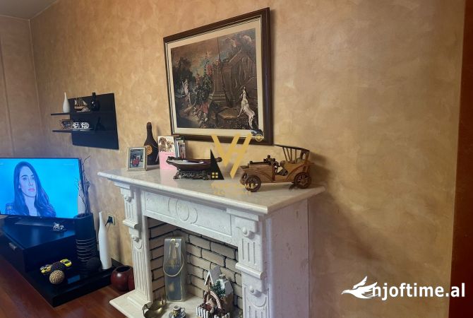 Shtepi ne shitje Apartament ne Tirane, 3+1, Mobilimi E mobiluar, Pagesa 540,000  Euro.