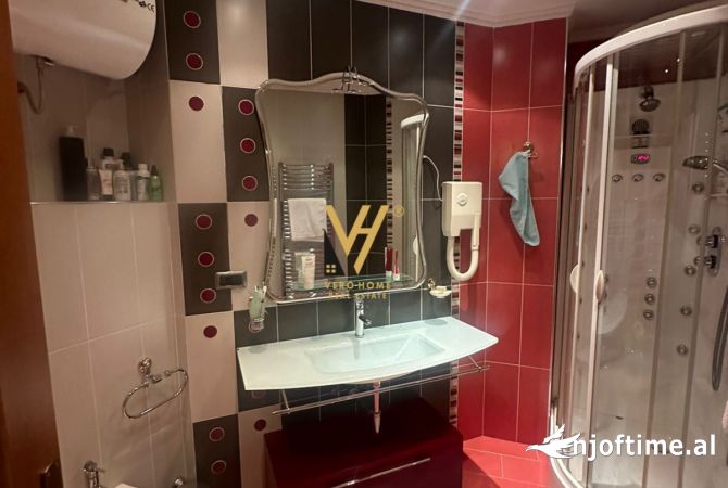 Shtepi ne shitje Apartament ne Tirane, 3+1, Mobilimi E mobiluar, Pagesa 540,000  Euro.