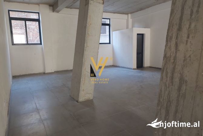 Ambient biznesi me qera 1+1 ne Tirane - 2,000 Euro