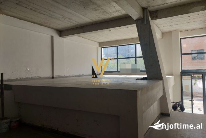 Ambient biznesi me qera 1+1 ne Tirane - 2,000 Euro