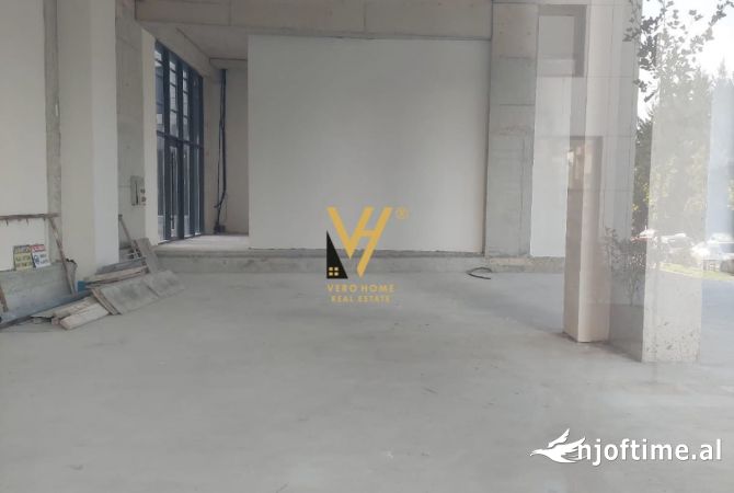 Ambient biznesi ne shitje 1+1 ne Tirane - 1,120,000 Euro