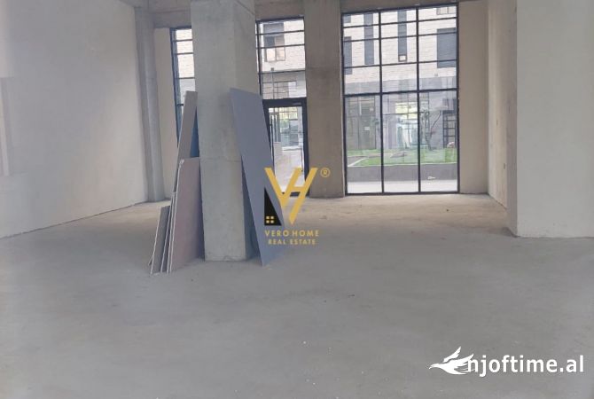 Ambient biznesi ne shitje 1+1 ne Tirane - 1,120,000 Euro