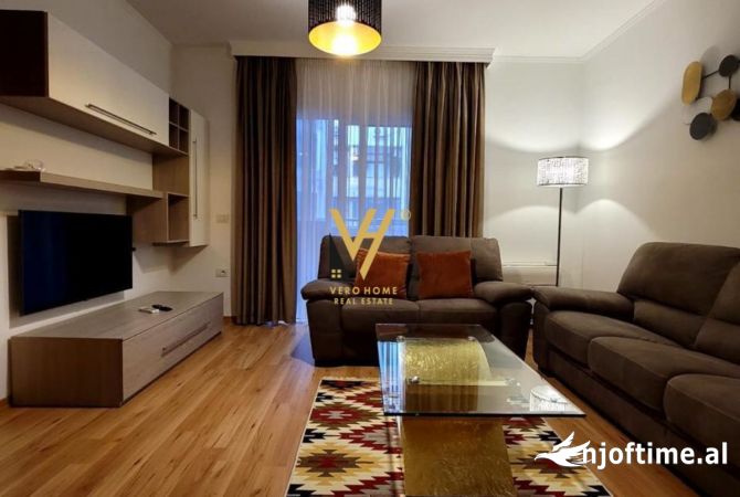 Shtepi me qera 2+1 ne Tirane - 1,200 Euro
