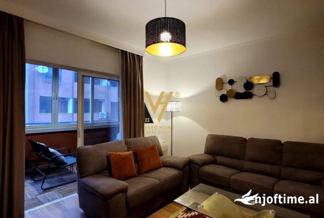 Shtepi me qera 2+1 ne Tirane - 1,200 Euro