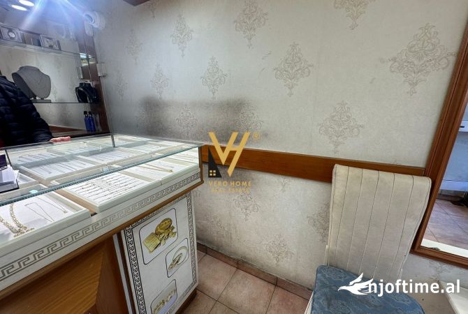 Ambient biznesi me qera 1+1 ne Tirane - 1,000 Euro