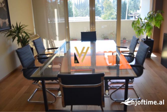 Ambient biznesi me qera 3+1 ne Tirane - 1,500 Euro