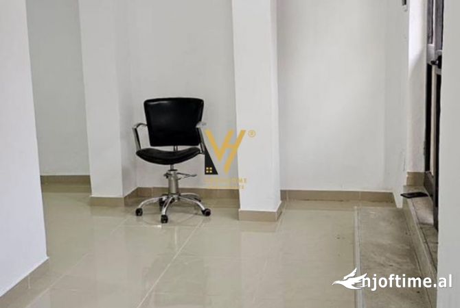 Ambient biznesi me qera 1+1 ne Tirane - 30,000 Leke