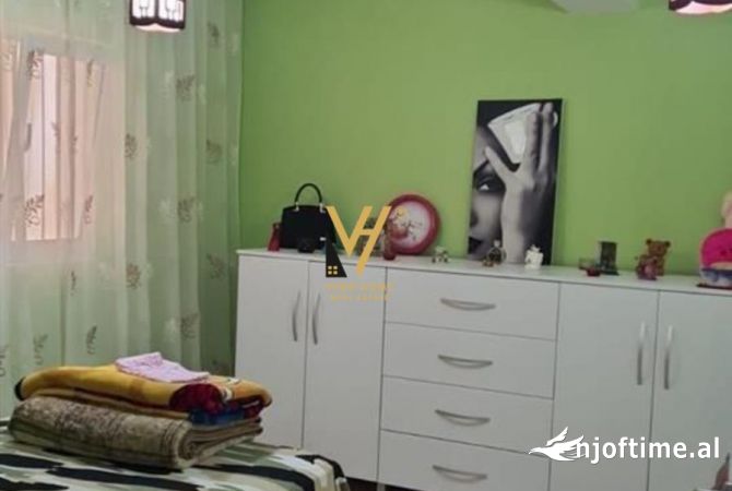 Ambient biznesi me qera 3+1 ne Tirane - 700 Euro
