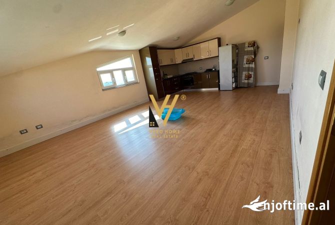 Shtepi ne shitje Vila Luksoze ne Tirane, 7+1, Mobilimi Pjeserisht e mobiluar, Pagesa 755,000  Euro.