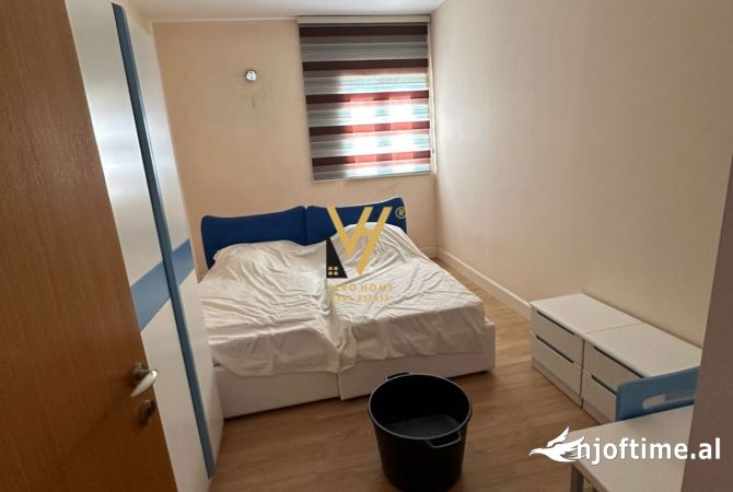 Shtepi ne shitje Vila Luksoze ne Tirane, 7+1, Mobilimi Pjeserisht e mobiluar, Pagesa 755,000  Euro.