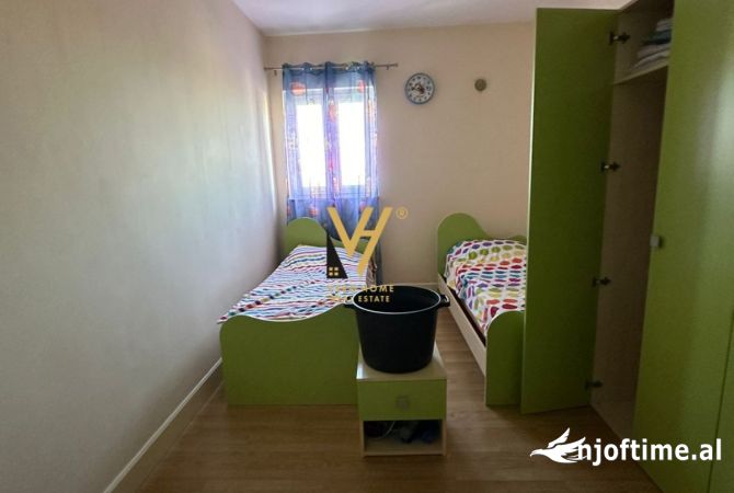 Shtepi ne shitje Vila Luksoze ne Tirane, 7+1, Mobilimi Pjeserisht e mobiluar, Pagesa 755,000  Euro.