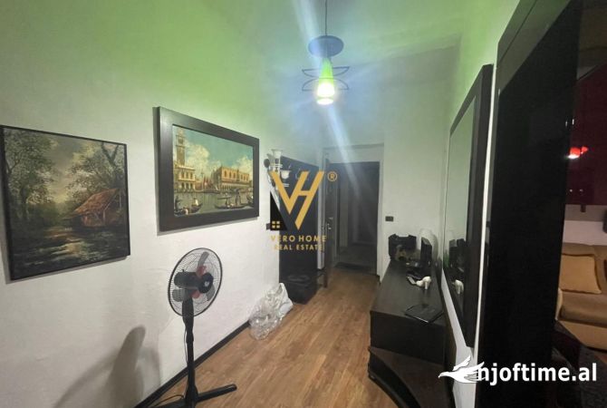 Shtepi me qera Apartament ne Tirane, 2+1, Mobilimi E mobiluar, Pagesa 600  Euro.