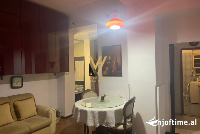 Shtepi me qera Apartament ne Tirane, 2+1, Mobilimi E mobiluar, Pagesa 600  Euro.