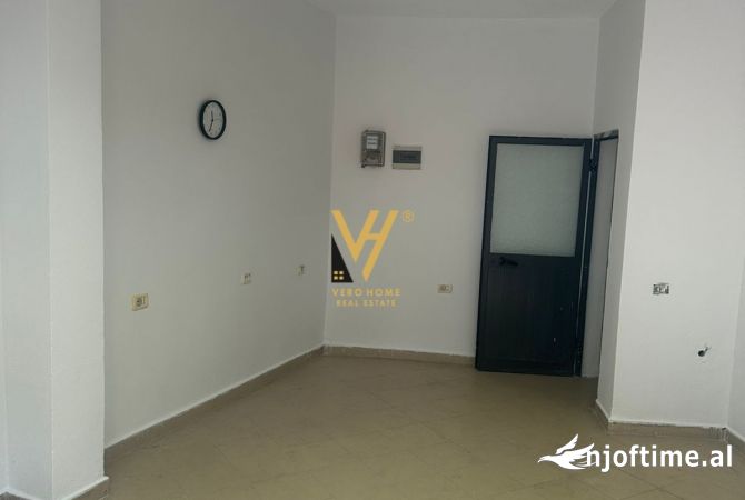 Ambient biznesi me qera 1+1 ne Tirane - 270 Euro