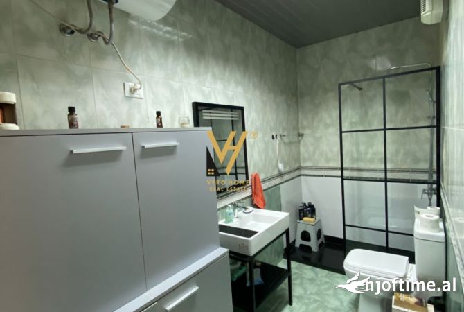 Shtepi me qera 2+1 ne Tirane - 1,300 Euro