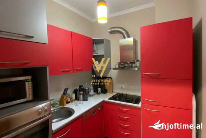 Shtepi me qera Apartament ne Tirane, 2+1, Mobilimi E mobiluar, Pagesa 1,300  Euro.