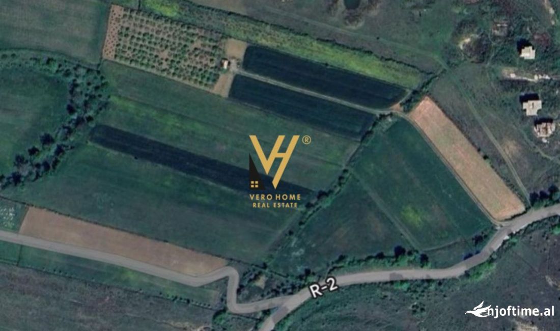 SHITET TOKE – ARE 11.800 M2 NE PETRELE 708.000 EURO