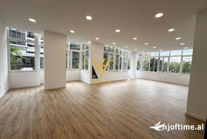 Ambient biznesi ne shitje 3+1 ne Tirane - 220,000 Euro