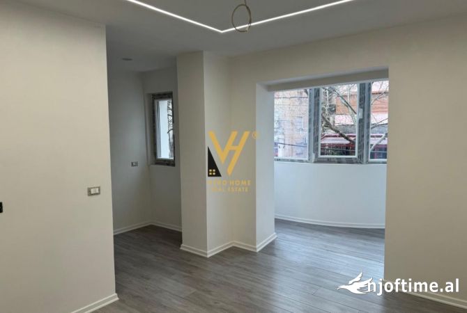 Ambient biznesi me qera 3+1 ne Tirane - 500 Euro