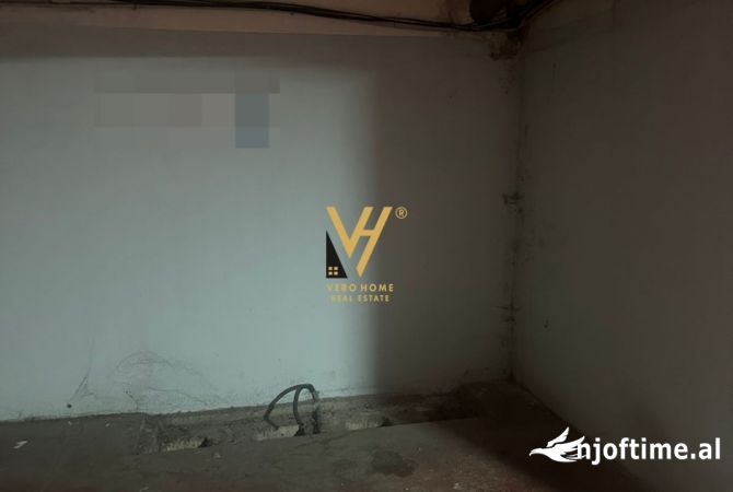 Ambient biznesi me qera 4+1 ne Tirane - 60 Euro