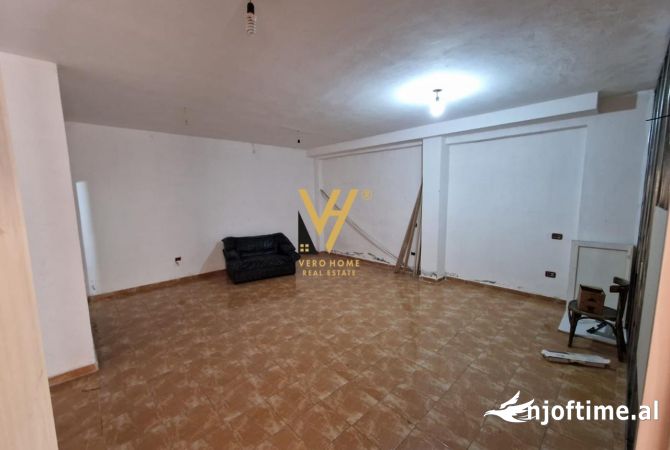Ambient biznesi me qera 1+1 ne Tirane - 450 Euro