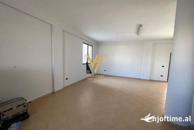 Ambient biznesi me qera 1+1 ne Tirane - 1,500 Euro