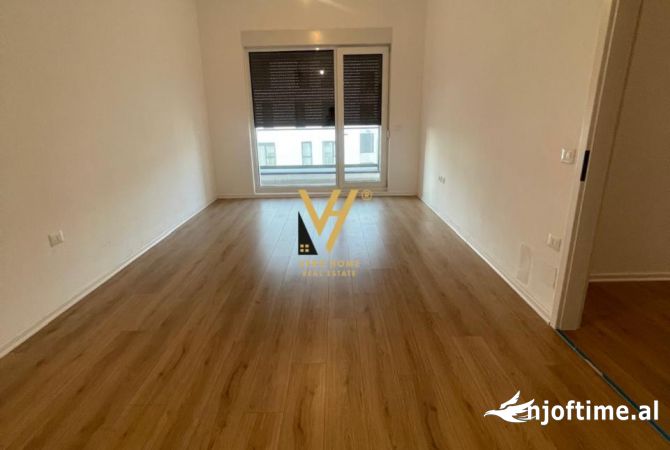 Ambient biznesi me qera 3+1 ne Tirane - 600 Euro