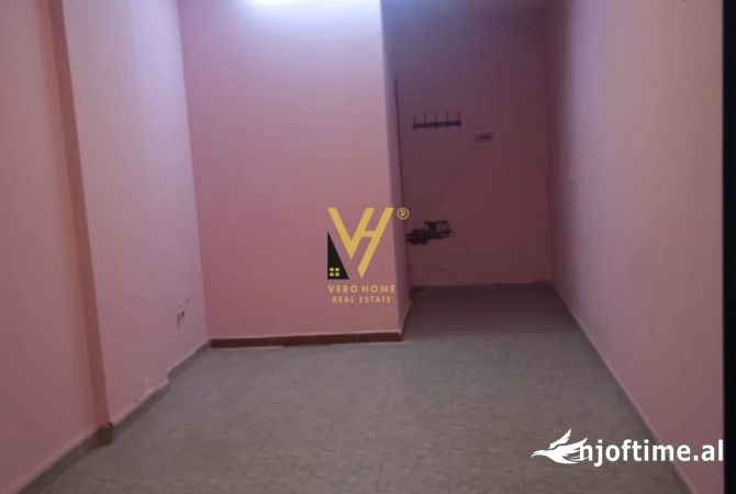Ambient biznesi me qera 1+1 ne Tirane - 30,000 Leke