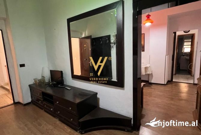 Shtepi me qera Apartament ne Tirane, 2+1, Mobilimi E mobiluar, Pagesa 600  Euro.