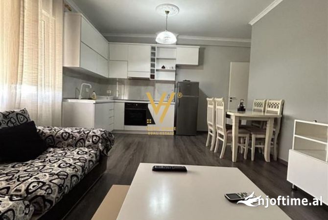 Shtepi me qera 2+1 ne Tirane - 450 Euro